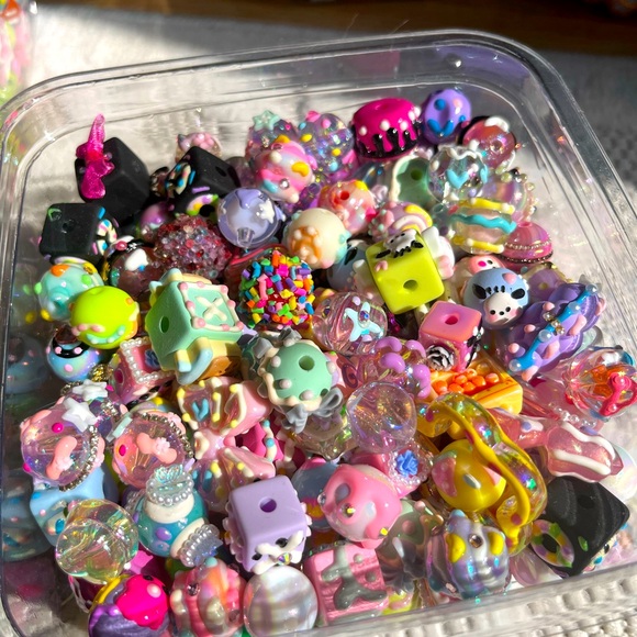 Hand Painted Bead Charms | Purses Bags Totes Keychains Accessories Y2K - Picture 9 of 15